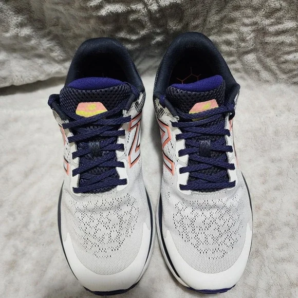 New Balance Fresh Foam 680 V7 Shoes Women's 9  Grey Running Athletic Sneakers - Picture 2 of 10